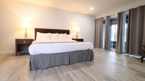 Svit - 1 kingsize-säng - bubbelbad - sjöutsikt | Gratis wi-fi