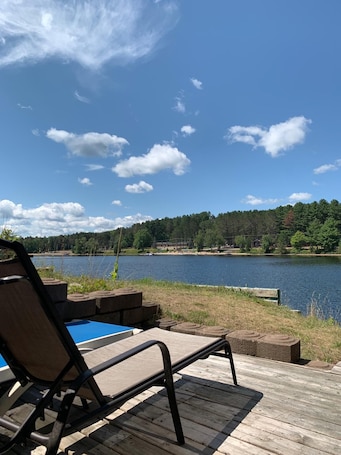 Lake. Algonquin Lakeside Inn