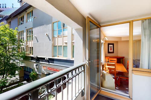 Apartamento, 2 habitaciones | Balcón