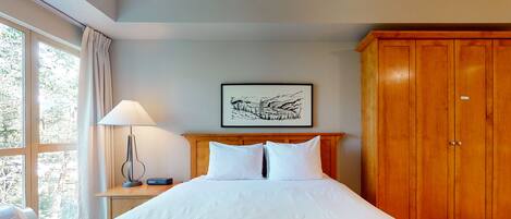 Room (Studio,Superior)