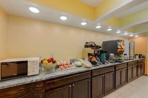 Ilmainen päivittäinen itsepalveluaamiainen