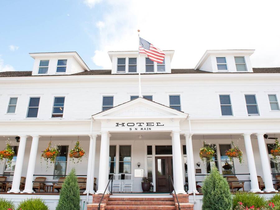 Fachada de la propiedad