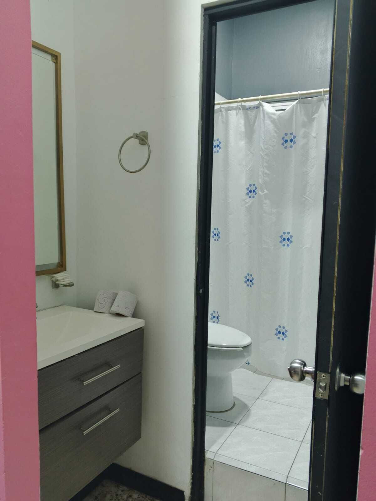 Foto - Unidades Privadas con AC-TV-WiFi y Estacionamiento en Centro de MTY