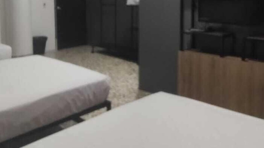 Unidades Privadas con AC-TV-WiFi y Estacionamiento en Centro de MTY