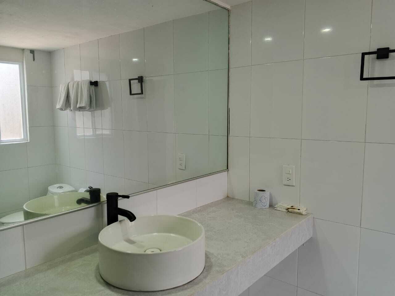 Photo - Unidades Privadas con AC-TV-WiFi y Estacionamiento en Centro de MTY