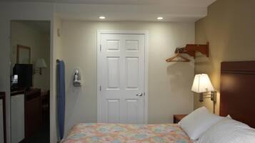 Decoración personalizada, muebles diferentes y escritorio