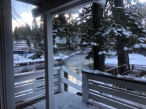 Basic Room, 1 King Bed, Non Smoking | Balcony view