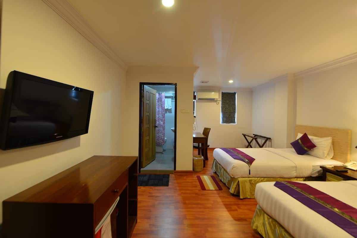 Minibar, in-room safe, desk, blackout curtains