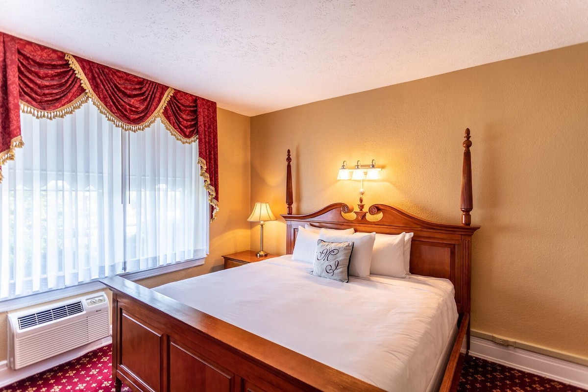 Desk, iron/ironing board, WiFi (free), bed sheets