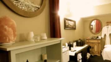 Aromatherapy, hot stone massages, facials, reflexology, massages