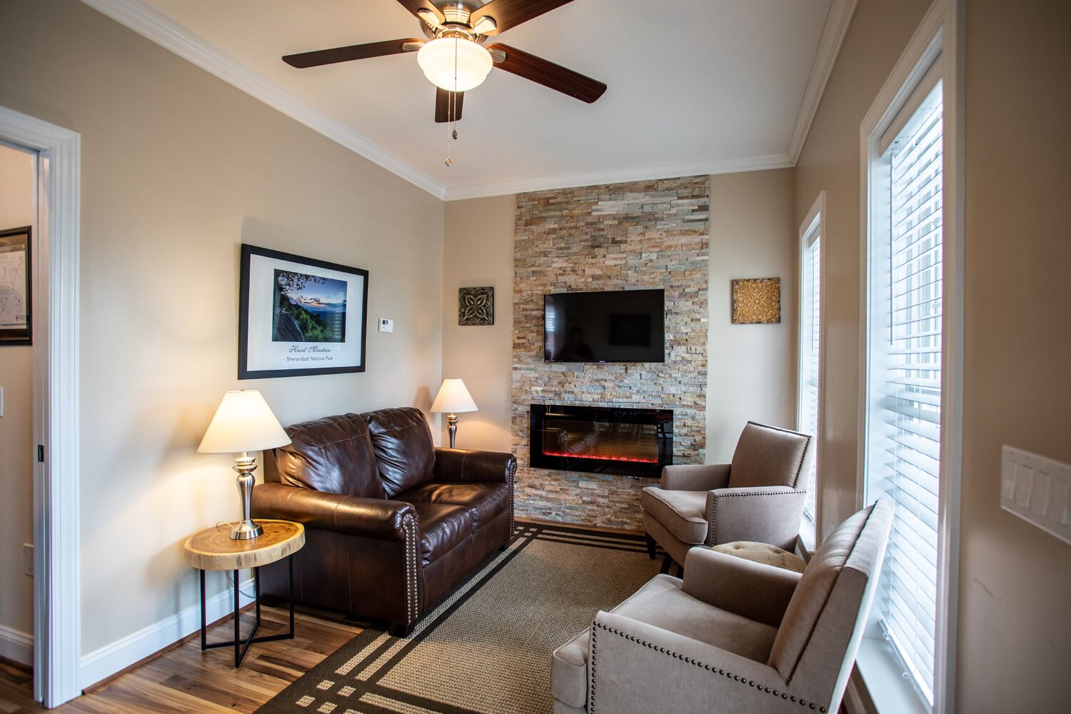 Casa de campo (Bridal) | Sala de estar | Una televisión