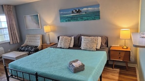 Estudio Deluxe, balcón, vista al océano | Ropa de cama de alta calidad y decoración personalizada 