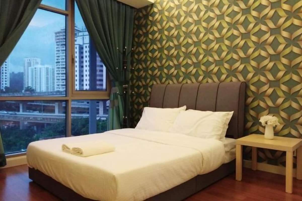 In-room safe, desk, soundproofing, iron/ironing board