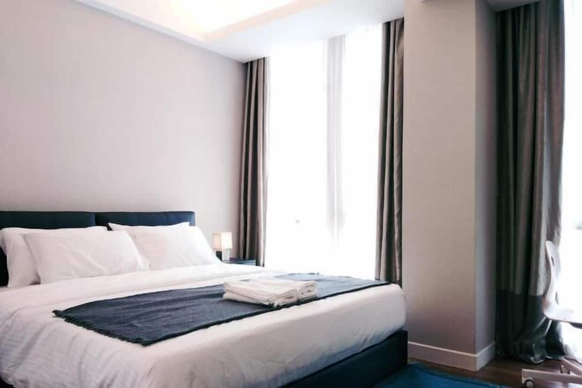 In-room safe, desk, soundproofing, iron/ironing board