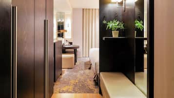 Coffres-forts dans les chambres, bureau, rideaux occultants
