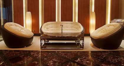 Park Avenue Hotel