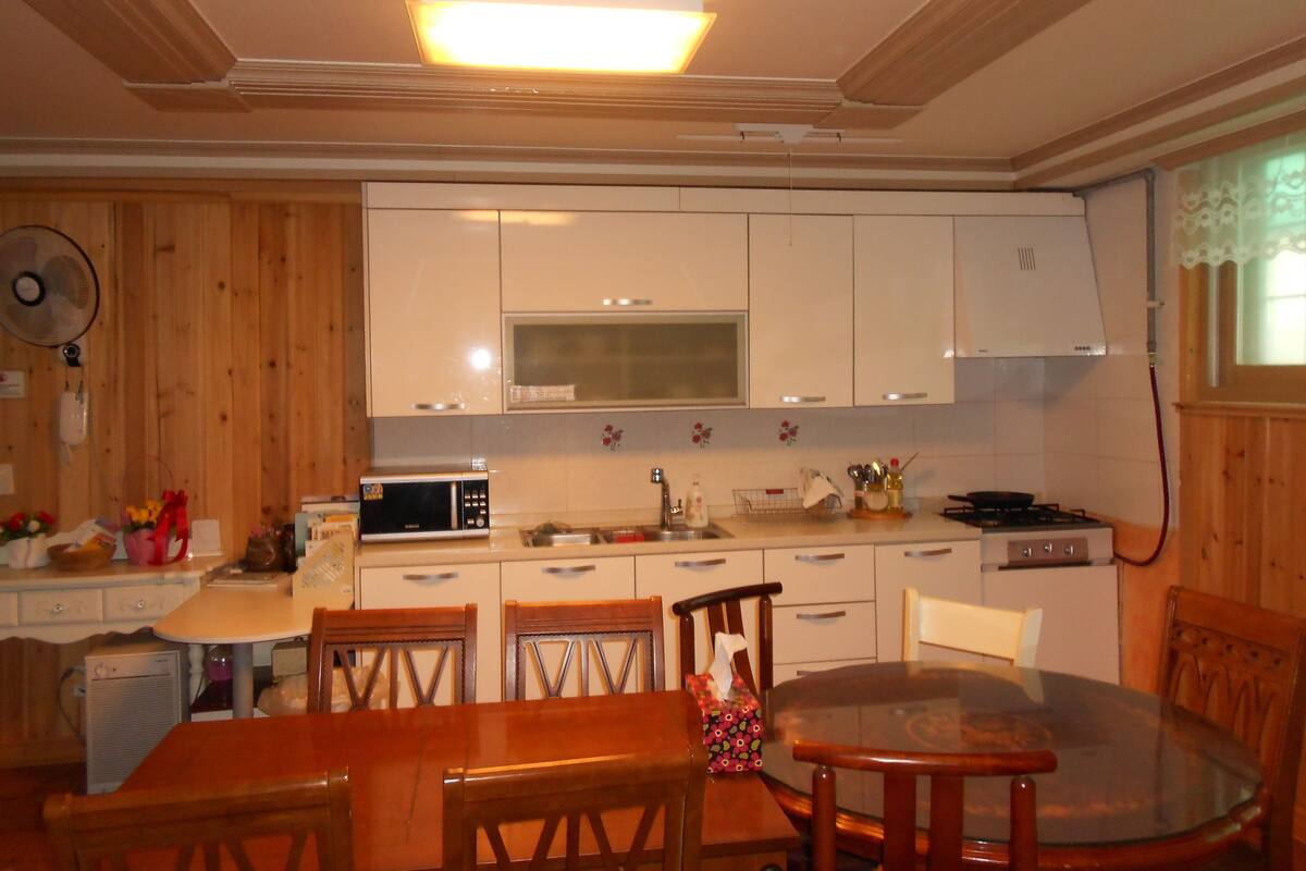 Kamar Triple | Makan di kamar