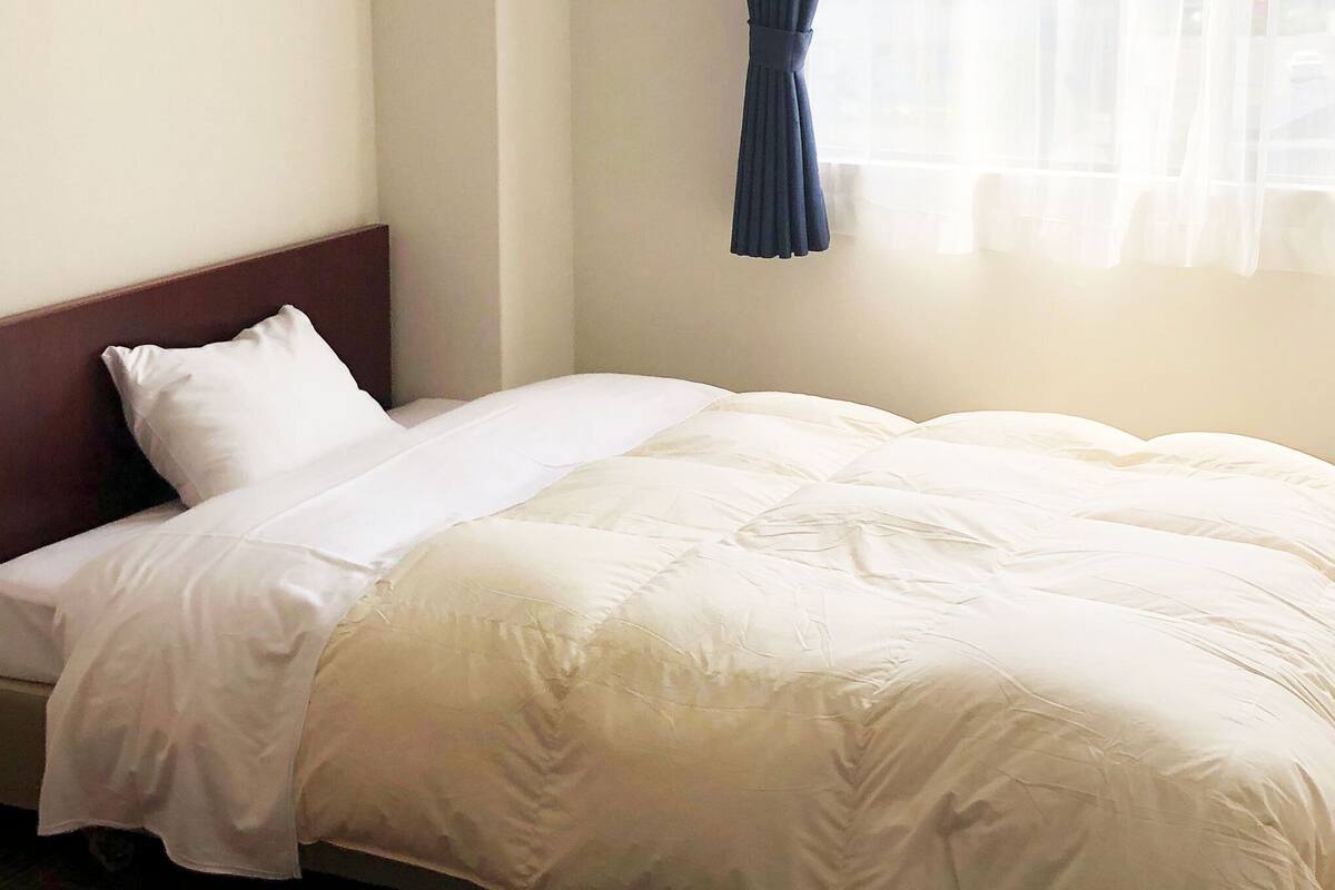 Down comforters, WiFi (free)