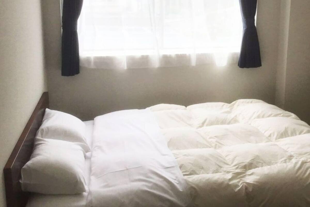 Down comforters, WiFi (free)