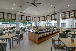 Daily buffet breakfast for a fee - ēRYA by SURIA Hot Spring Bentong (Bentong)