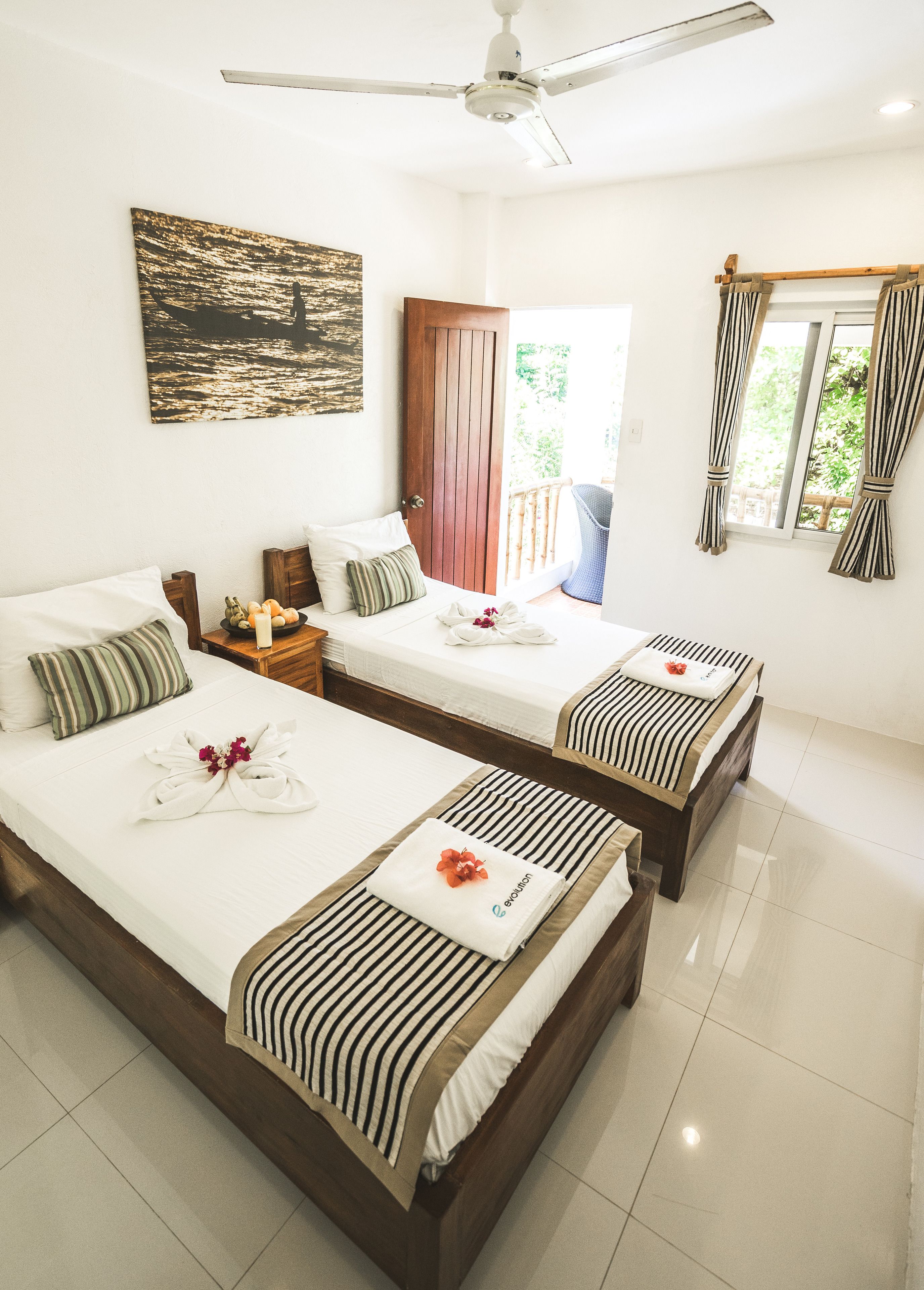 garden fan | 1 bedroom, in-room safe, bed sheets