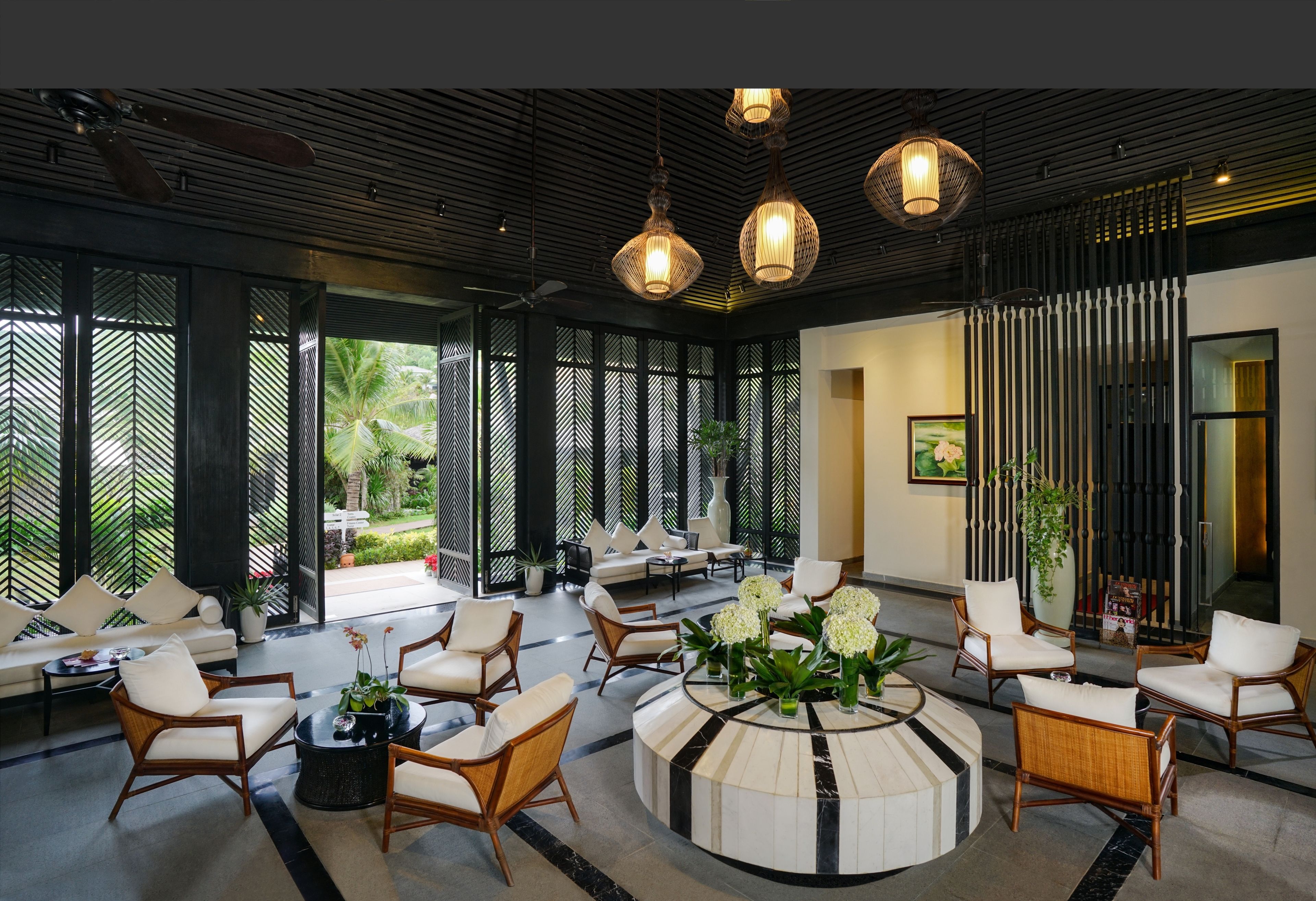 sauna, steam room, body treatments, body scrubs, facials