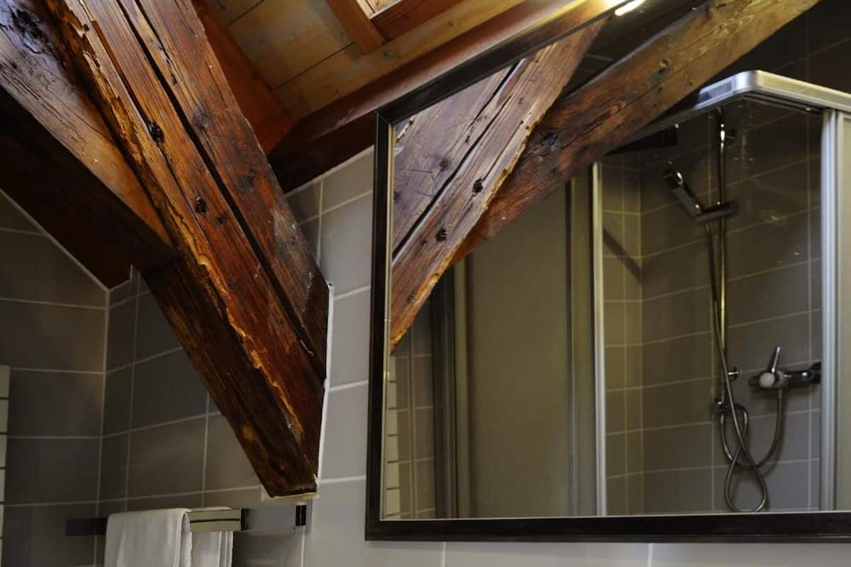 romantic room | bathroom | shower, free toiletries, hair dryer, towels