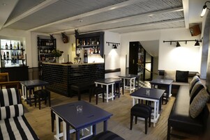 Bar (en la propiedad)