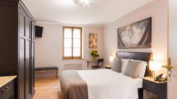 Double Room, Garden View | Individually decorated, individually furnished, desk, free WiFi