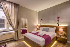 Deluxe Double Room - The Spanish Suite Piazza di Spagna (Rome)