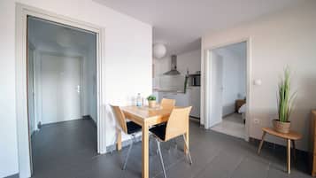 Appartement (T3) | Woonruimte | Een flatscreentelevisie