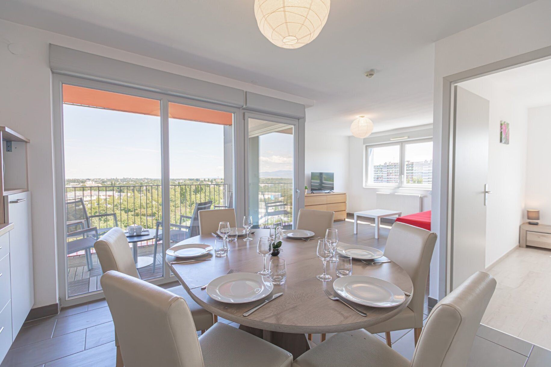 Een flatscreentelevisie