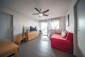 Apartment (T3) | Living area