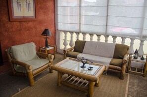 1 bedroom, premium bedding, minibar, in-room safe