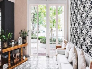 46-inch LED TV with cable channels, TV, DVD player - Summer Huahin Condo Pool View by Dome (Hua Hin)