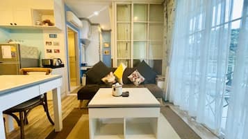 Exclusive Apartment | 1 bedroom, desk, blackout curtains, free WiFi