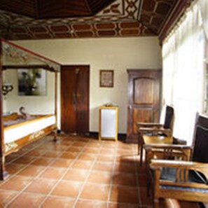 Deluxe Double Room | In-room safe, desk, rollaway beds, free WiFi - Okawati Hotel (Ubud)