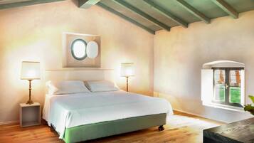 Suite | Una scrivania, postazione laptop, insonorizzazione, Wi-Fi gratuito