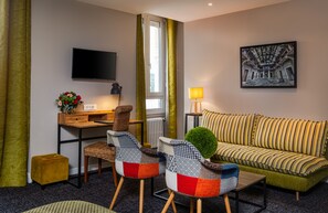 Chambre Exécutive, 1 grand lit | Literie de qualité supérieure, surmatelas, décoration personnalisée