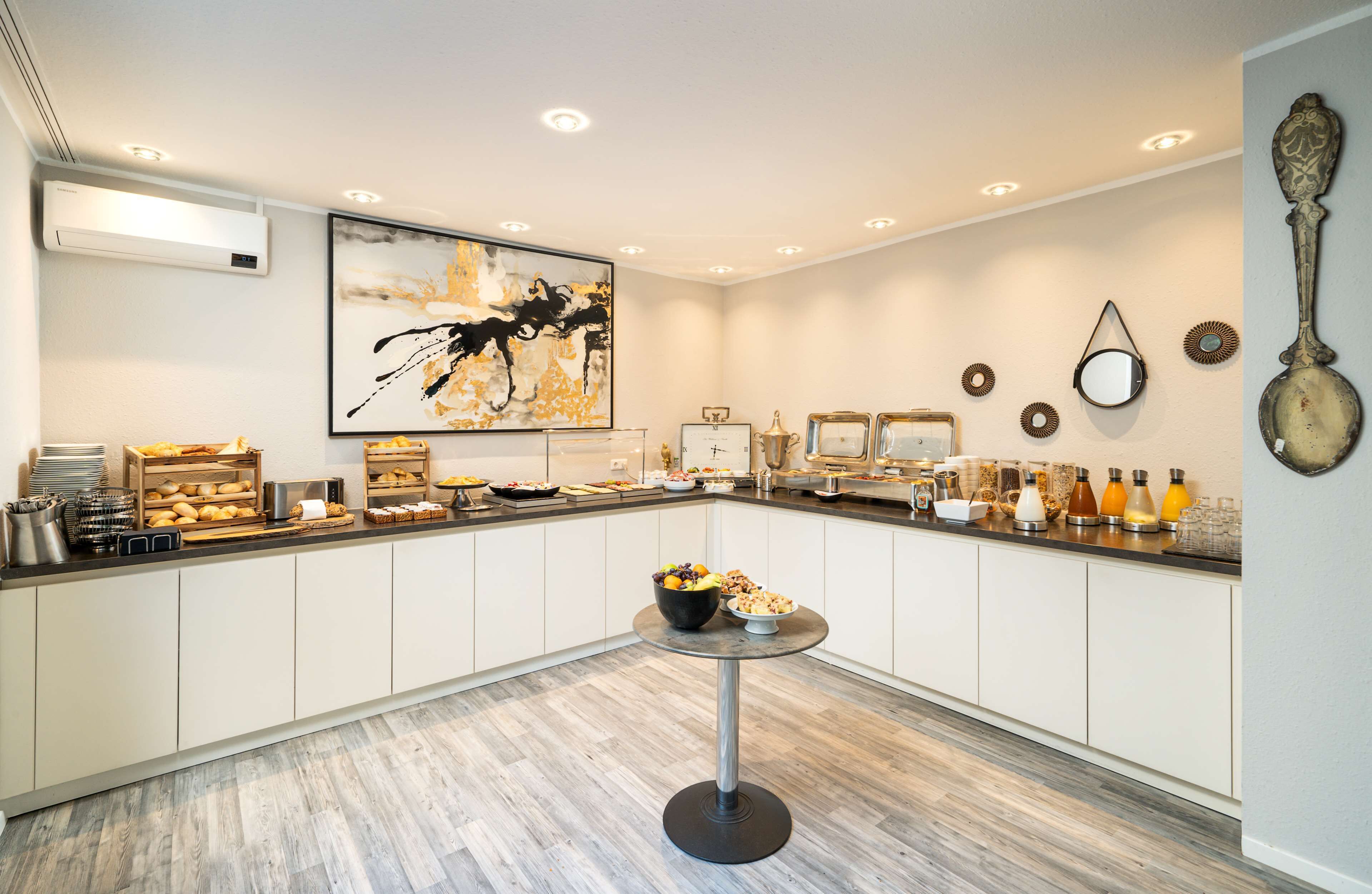 daily buffet breakfast (eur 17 per person)