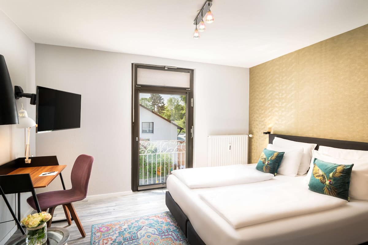 Standard Double Room | In-room safe, desk, iron/ironing board, free cribs/infant beds