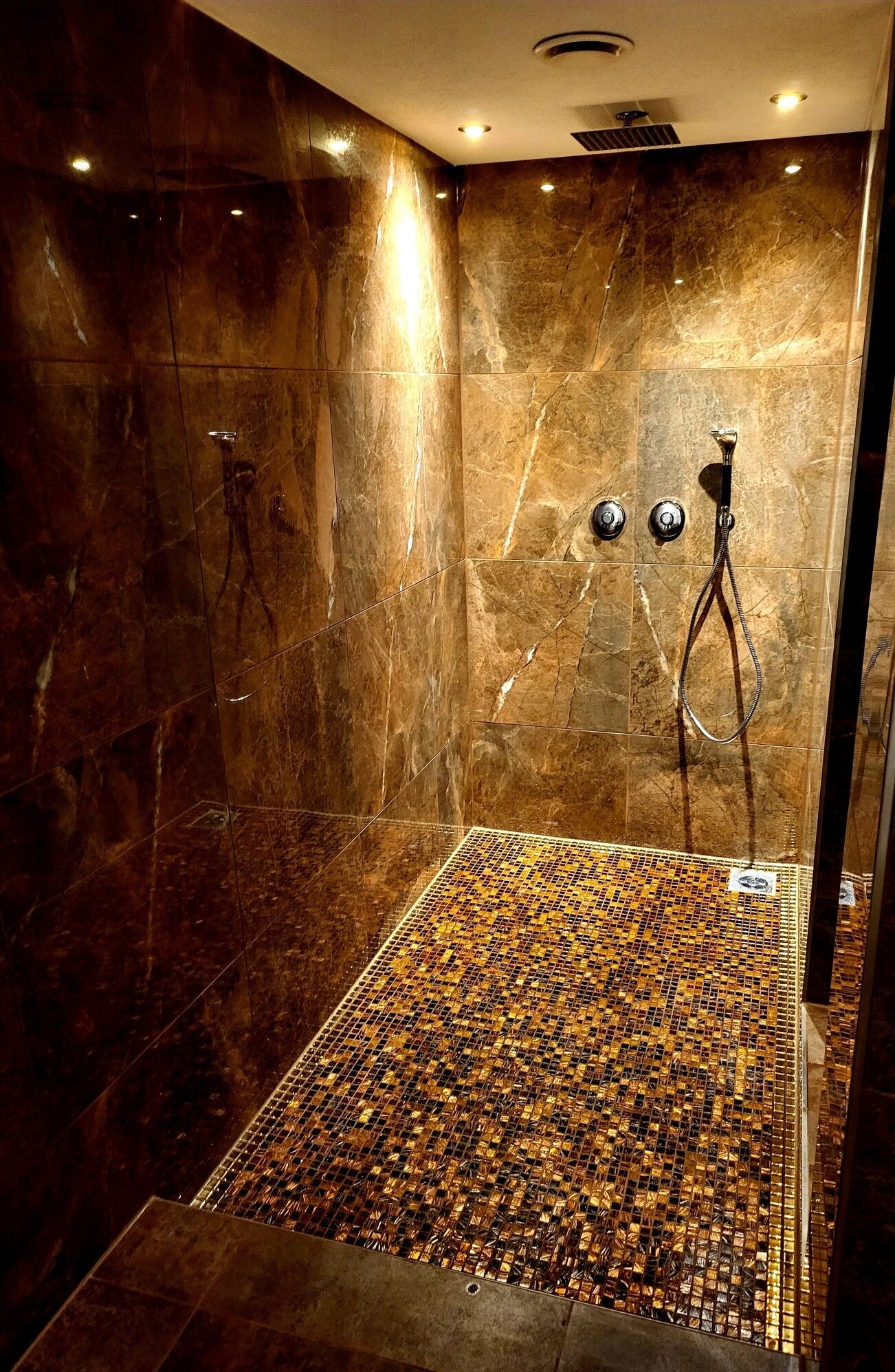 body treatments, body wraps, facials, ayurvedic treatments, massages