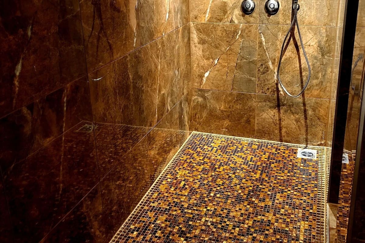 body treatments, body wraps, facials, ayurvedic treatments, massages