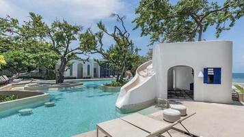 3 outdoor pools, pool umbrellas, sun loungers