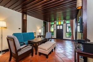 Villa, 4 Bedrooms | Living area - Botany Beach Resort Pattaya (Sattahip)