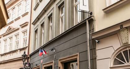 Dolce Vita Suites Hotel