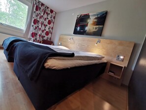 In-room safe, desk, soundproofing, iron/ironing board