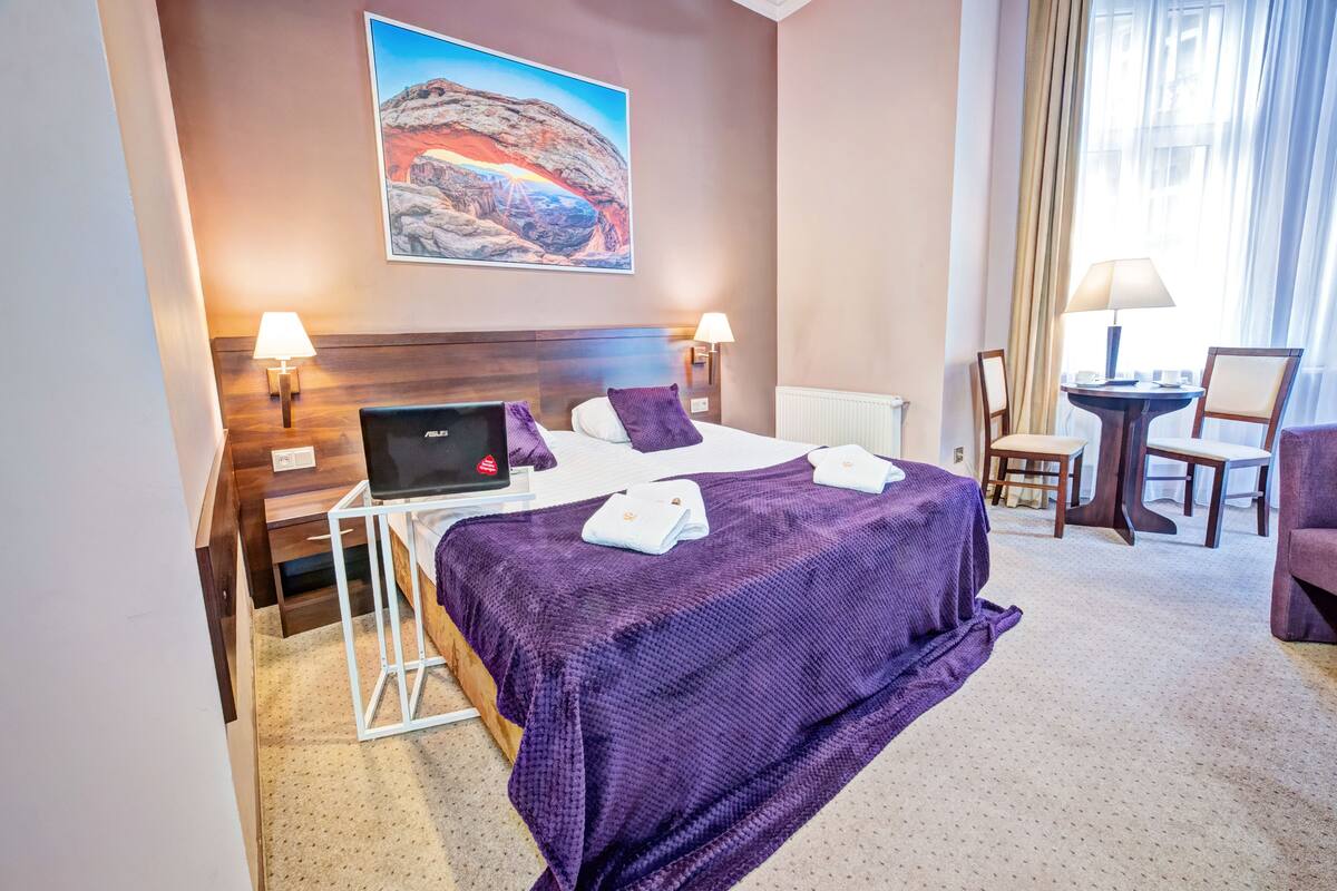 Deluxe Double or Twin Room, Balcony | Premium bedding, desk, iron/ironing board, free WiFi