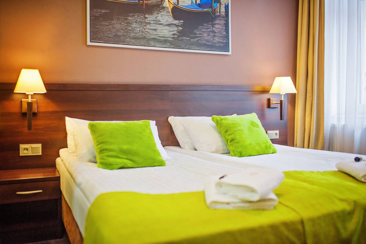 Double or Twin Room, Private Bathroom | Premium bedding, desk, iron/ironing board, free WiFi