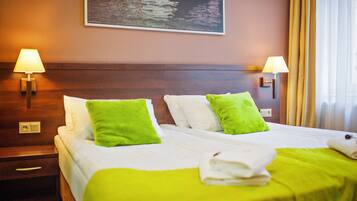 Phòng đôi hoặc 2 giường đơn, phòng tắm riêng | Bộ đồ giường cao cấp, bàn, bàn ủi/dụng cụ ủi quần áo